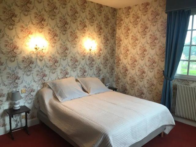 Demeure Des Carila Bed & Breakfast Heudebouville Luaran gambar