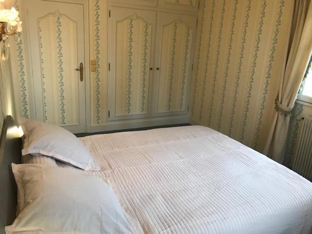 Demeure Des Carila Bed & Breakfast Heudebouville Luaran gambar